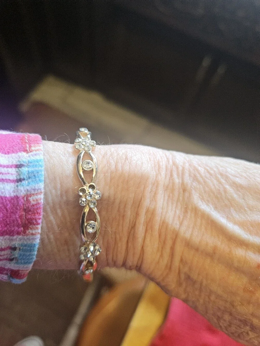Gold Bracelet With Flowers White Stones